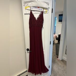 Elegant Burgundy Lace Evening Gown